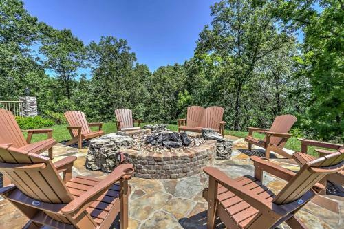 Updated Branson Home, 5 Min To Silver Dollar City!