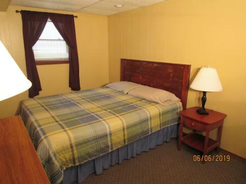 Hotel Bar M Resort & Campground