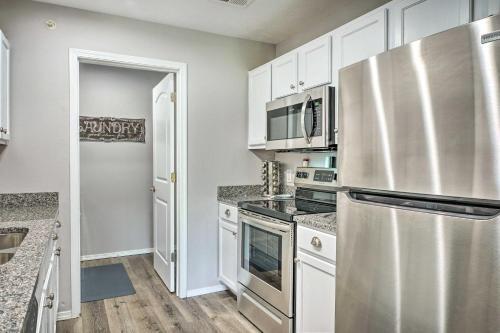 Apartamento Cozy Condo With Pool, 5 Mi To Table Rock Lake!