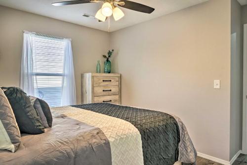 Apartamento Cozy Condo With Pool, 5 Mi To Table Rock Lake!