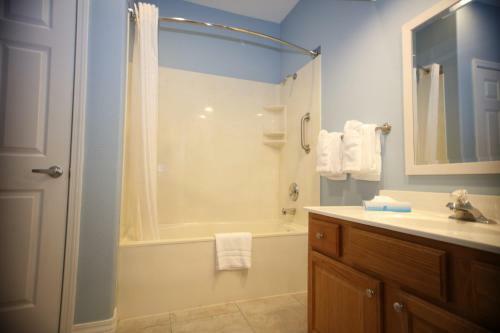 Spacious Palace View Condo 1br Standard