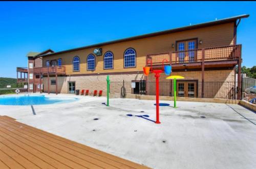 Condo 322