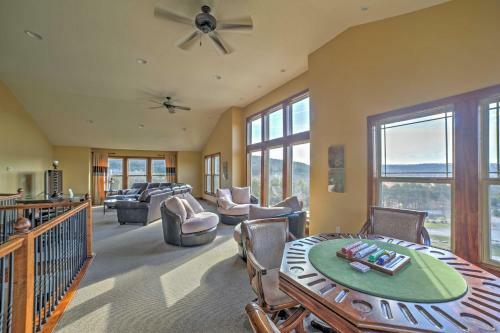 Expansive Hollister Retreat With Deck And Pool Access!