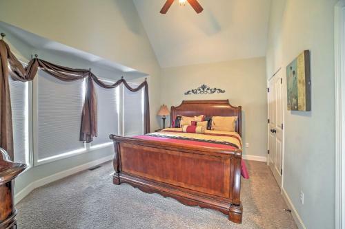 Expansive Hollister Retreat With Deck And Pool Access!