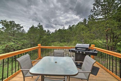 Expansive Hollister Retreat With Deck And Pool Access!