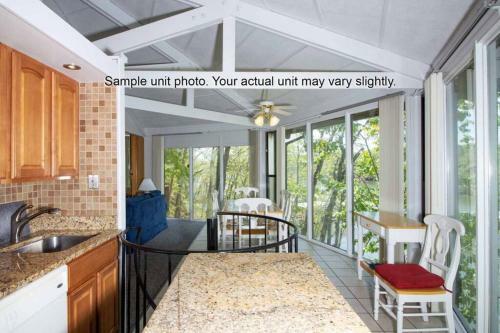 Unit 5 - Treetop 2 Bedroom Villa