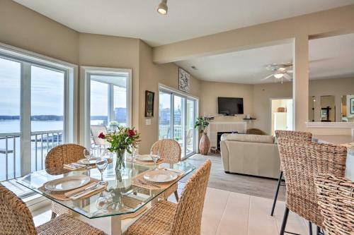 Apartamento Cozy Lakeside Paradise With Porch And Pool Access