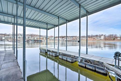 Apartamento Cozy Lakeside Paradise With Porch And Pool Access