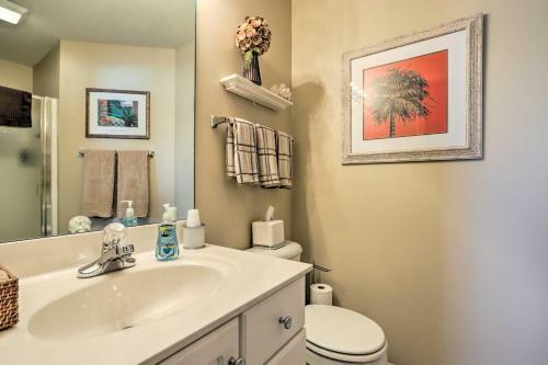 Apartamento Cozy Lakeside Paradise With Porch And Pool Access