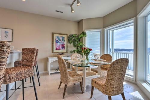 Apartamento Cozy Lakeside Paradise With Porch And Pool Access