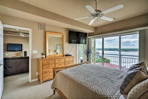 Apartamento Waterfront Lake Ozark Condo With Deck And Pools