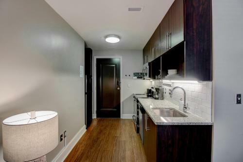 Apartamento Cozy Dt Studio With Gym & Pool By Zencity