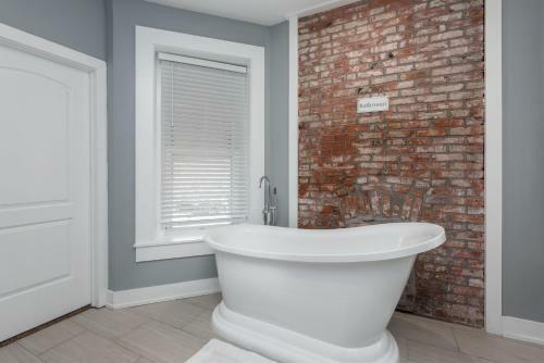 Hip & Historic Tiffany Getaway