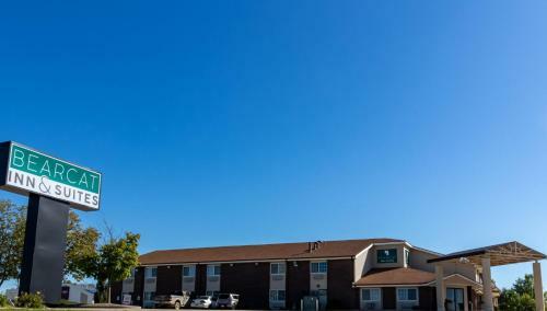 Hotel Bearcat Inn And Suites