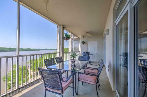Apartamento Lakefront Osage Beach Condo With Porch And Pool Access!