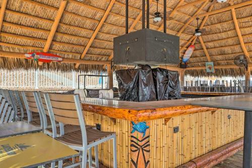 Margaritaville Resort Home With Lake-view Deck!