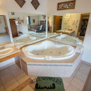 Hotel Bullwinkles Rustic Lodge