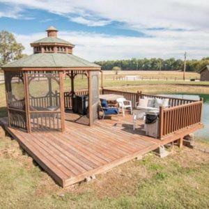 Hotel Bullwinkles Rustic Lodge