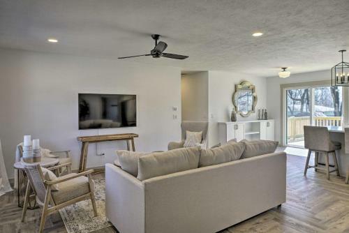 Chic Retreat With Deck About 9 Mi To Downtown Springfield