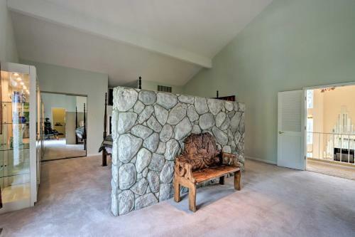 Rocky Mount Retreat Large Deck And Lake View!