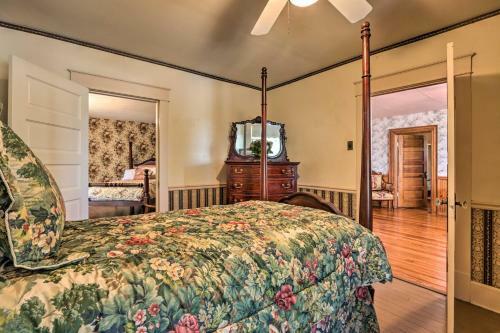 Historic, Salem Home Fit For Large Groups!