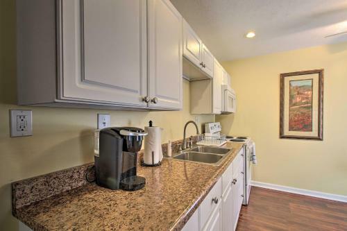 Cottage With Yard, Walk To Historic Attractions!