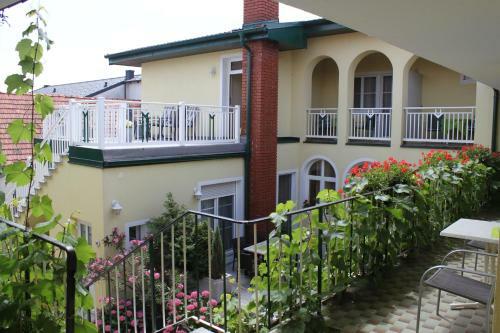 Hostal Pension Peterhof