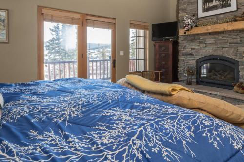 Moonlight Mountain Home| 8 Happy Trails