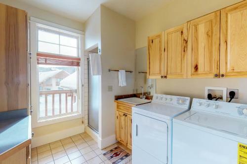 Crail Creek 607