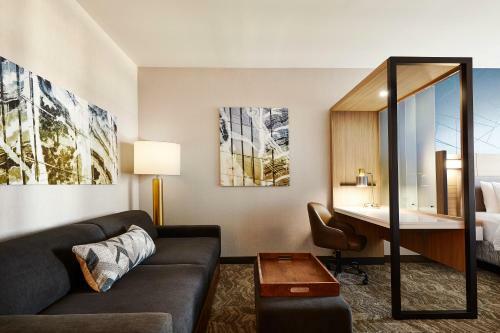 Hotel Springhill Suites By Marriott Springfield North
