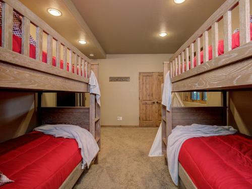 Alpine Meadows Chalets By Big Sky Vacation Rentals