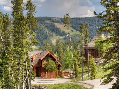 Alpine Meadows Chalets By Big Sky Vacation Rentals