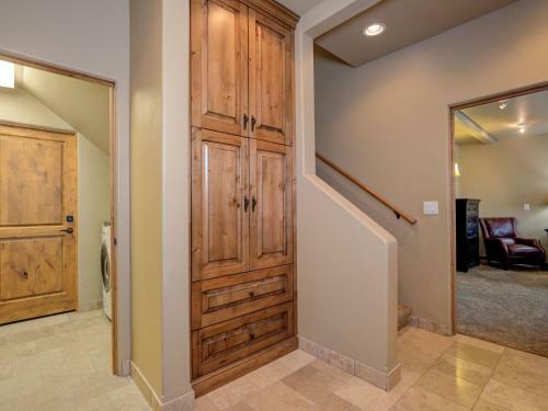 Alpine Meadows Chalets By Big Sky Vacation Rentals