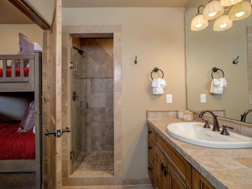 Alpine Meadows Chalets By Big Sky Vacation Rentals