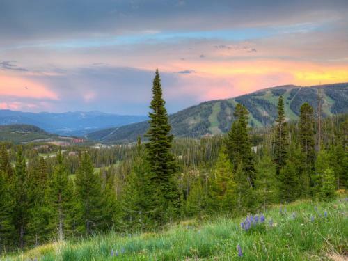 Alpine Meadows Chalets By Big Sky Vacation Rentals