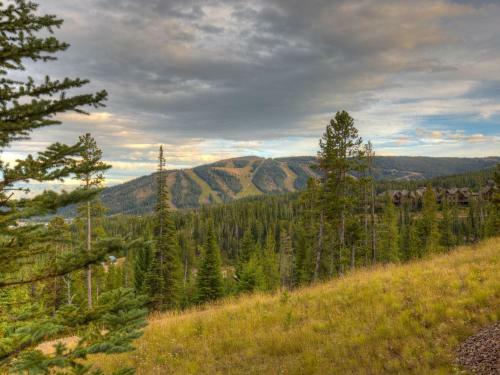 Alpine Meadows Chalets By Big Sky Vacation Rentals