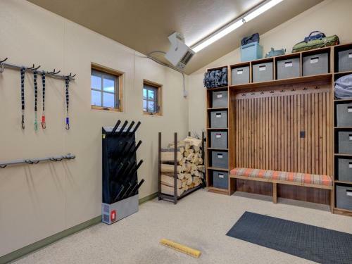 Alpine Meadows Chalets By Big Sky Vacation Rentals