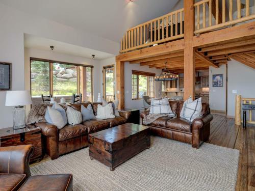 Alpine Meadows Chalets By Big Sky Vacation Rentals