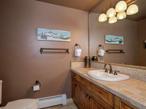 Alpine Meadows Chalets By Big Sky Vacation Rentals
