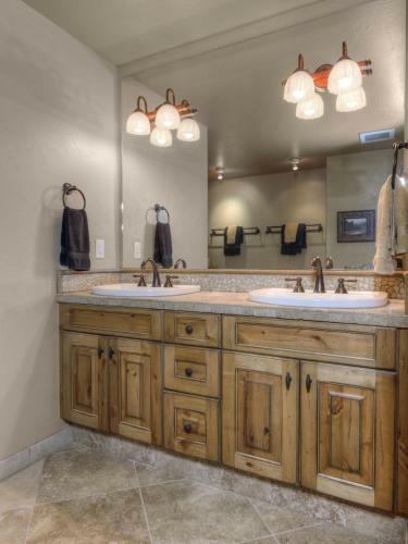 Alpine Meadows Chalets By Big Sky Vacation Rentals