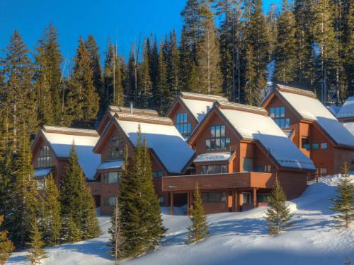 Arrowhead Chalets By Big Sky Vacation Rentals