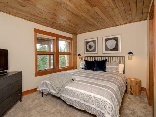 Arrowhead Chalets By Big Sky Vacation Rentals