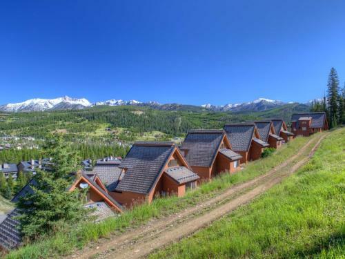 Arrowhead Chalets By Big Sky Vacation Rentals