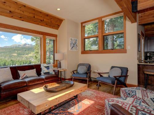 Arrowhead Chalets By Big Sky Vacation Rentals