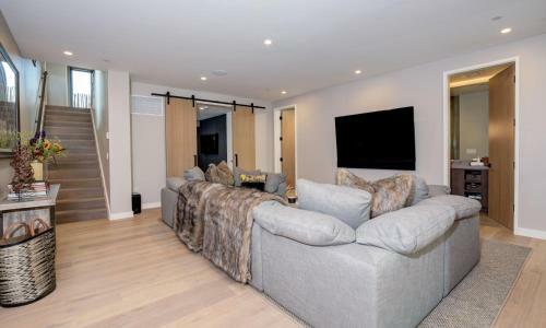Lakeview Chalet 7 Treeline By Big Sky Vacation Rentals