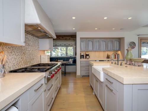 Moonshadow Lodge By Big Sky Vacation Rentals