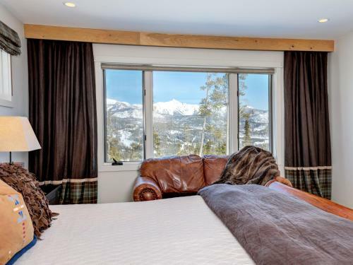 Moonshadow Lodge By Big Sky Vacation Rentals