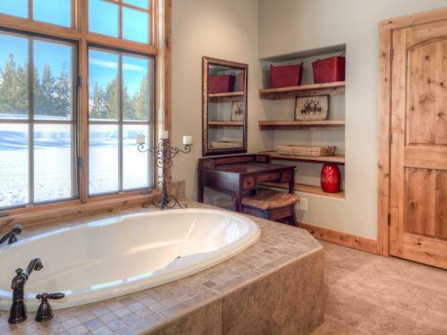 Robins Nest By Big Sky Vacation Rentals