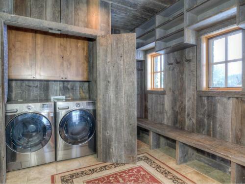 Robins Nest By Big Sky Vacation Rentals