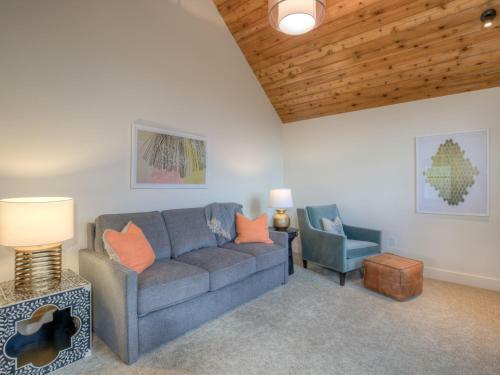 Silvertip Cabins By Big Sky Vacation Rentals